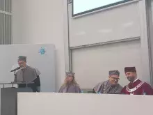 prodziekan dr hab. Błażej Szepietowski, prof. UG zaprasza na uroczystą promocję doktorską