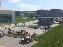 teren imprezy ze sceną