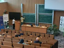 uczestnik przy tablicy podczas ćwiczeń
