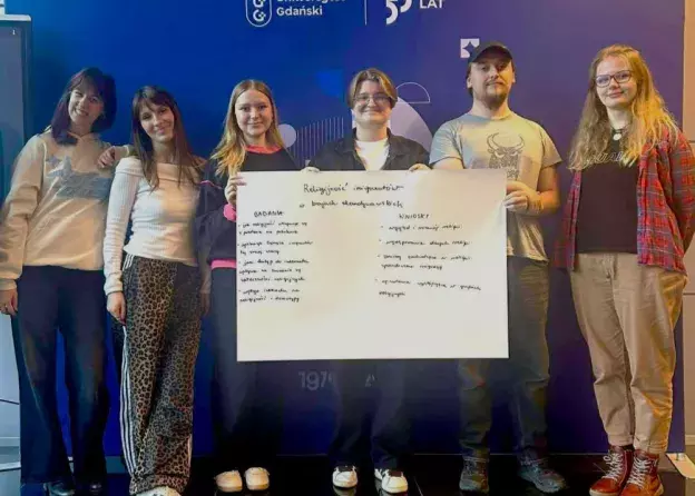 KN Matematyków na hackathonie „Otwarci na naukę” w BUG