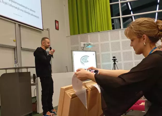 Chęć nauki wciąż tętni życiem! | wykład prof. Dragana i inauguracja "aMFIteatru nauki"